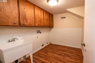 1760 Graham Dr, Eugene, OR 97405 - Photo 29