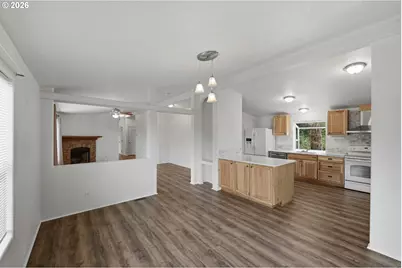 885 Lombard St, North Bend, OR 97459 - Photo 7