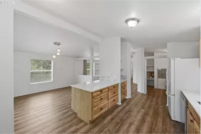 885 Lombard St, North Bend, OR 97459 - Photo 3