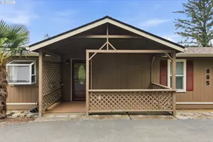 885 Lombard St, North Bend, OR 97459 - Photo 43