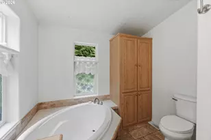 885 Lombard St, North Bend, OR 97459 - Photo 27