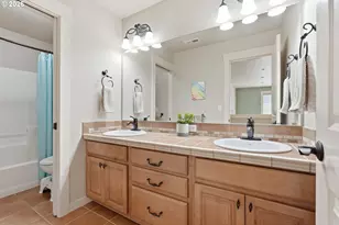 13405 SW Deergrove Ln, Portland, OR 97224 - Photo 29