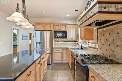 13405 SW Deergrove Ln, Portland, OR 97224 - Photo 7