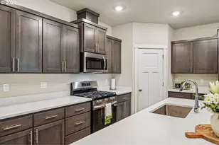 23830 SW Vermillion Dr, Tualatin, OR 97062 - Photo 15