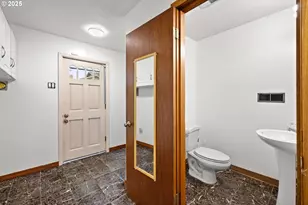 17705 NE Multnomah Dr, Portland, OR 97230 - Photo 31