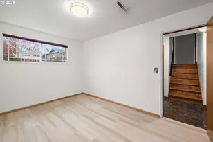 17705 NE Multnomah Dr, Portland, OR 97230 - Photo 33