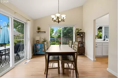 1961 NE Coburn Dr, McMinnville, OR 97128 - Photo 13