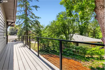 6425 SW Radcliffe St, Portland, OR 97219 - Photo 5