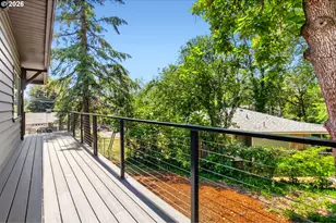 6425 SW Radcliffe St, Portland, OR 97219 - Photo 5