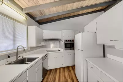 6425 SW Radcliffe St, Portland, OR 97219 - Photo 13