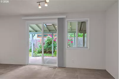 4017 Dillard Rd, Eugene, OR 97405 - Photo 9