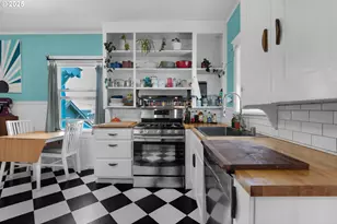 435 W Marine Dr, Astoria, OR 97103 - Photo 7