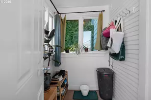 435 W Marine Dr, Astoria, OR 97103 - Photo 15