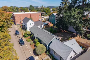 144 S Park St, Carlton, OR 97111 - Photo 3