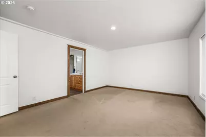 975 N 16th St, Cottage Grove, OR 97424 - Photo 23