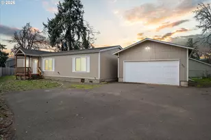 975 N 16th St, Cottage Grove, OR 97424 - Photo 1