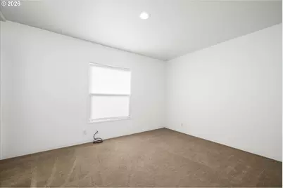 975 N 16th St, Cottage Grove, OR 97424 - Photo 15