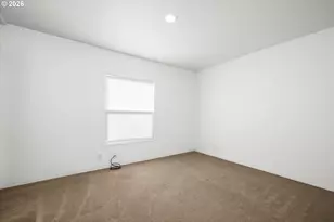 975 N 16th St, Cottage Grove, OR 97424 - Photo 17