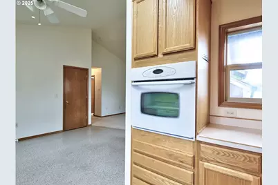 243 SE Harney St, Sheridan, OR 97378 - Photo 13