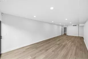 28 Monticello Dr, Lake Oswego, OR 97035 - Photo 33