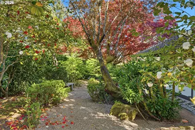 28 Monticello Dr, Lake Oswego, OR 97035 - Photo 47