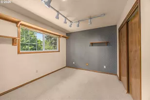 343 NE Hillwood Dr, Hillsboro, OR 97124 - Photo 27