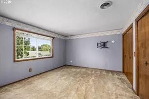 343 NE Hillwood Dr, Hillsboro, OR 97124 - Photo 23