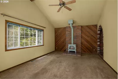 343 NE Hillwood Dr, Hillsboro, OR 97124 - Photo 17