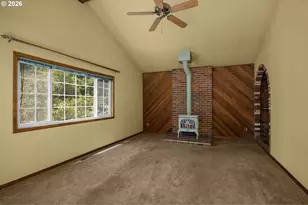 343 NE Hillwood Dr, Hillsboro, OR 97124 - Photo 17