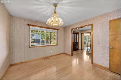 343 NE Hillwood Dr, Hillsboro, OR 97124 - Photo 9