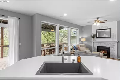 22511 SW Dewey Dr, Sherwood, OR 97140 - Photo 11