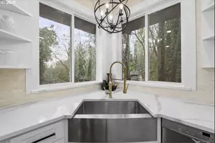 2010 Maple Terrace, West Linn, OR 97068 - Photo 7