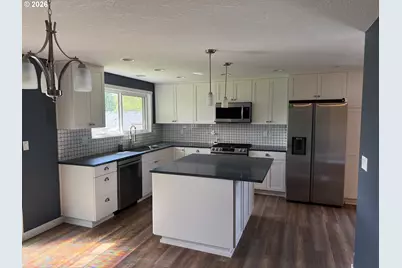 741 NW Jackson St, Hillsboro, OR 97124 - Photo 5