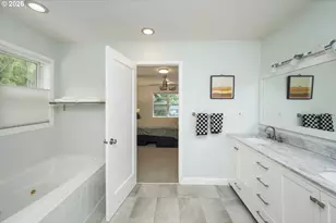2595 SW 87th Ave, Portland, OR 97225 - Photo 43