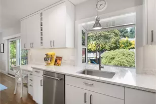 3125 SW Doschdale Dr, Portland, OR 97239 - Photo 17