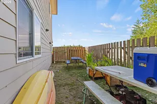 625 Clay St, Coos Bay, OR 97420 - Photo 37