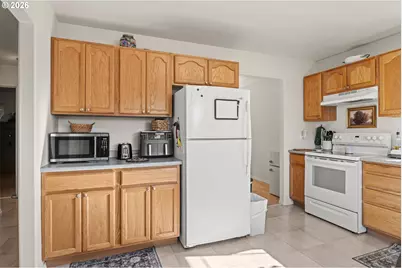 625 Clay St, Coos Bay, OR 97420 - Photo 5