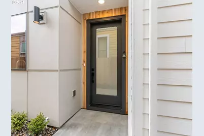 2232 SE Ankeny St #2, Portland, OR 97214 - Photo 3