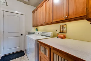 1016 Fieldcrest Ave, Junction City, OR 97448 - Photo 21