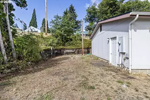 475 3rd St, Elkton, OR 97436 - Photo 3