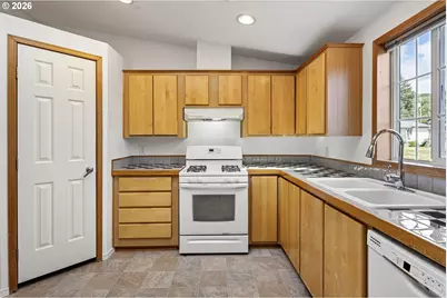 475 3rd St, Elkton, OR 97436 - Photo 11
