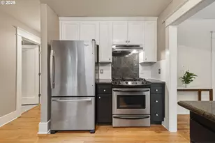 127 W 24th St, Vancouver, WA 98660 - Photo 9