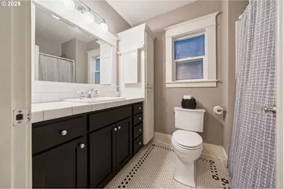 127 W 24th St, Vancouver, WA 98660 - Photo 17