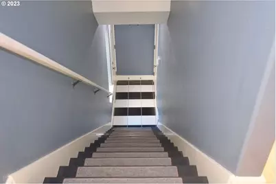 6720 N Pittsburg Ave, Portland, OR 97203 - Photo 5