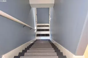 6720 N Pittsburg Ave, Portland, OR 97203 - Photo 5