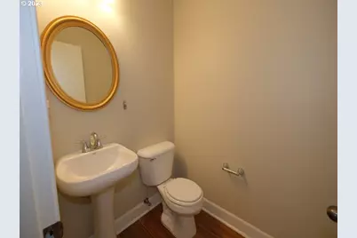 6720 N Pittsburg Ave, Portland, OR 97203 - Photo 9