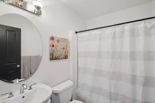 2374 NW Raleigh St, Portland, OR 97210 - Photo 9