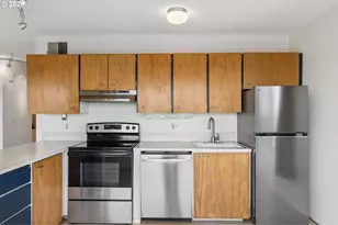 3701 SW Condor Ave, Portland, OR 97239 - Photo 17