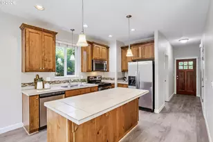 2219 SE Trolley Line Ln, Milwaukie, OR 97267 - Photo 5