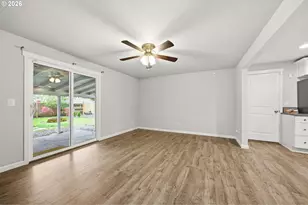 550 E 7th St, La Center, WA 98629 - Photo 11
